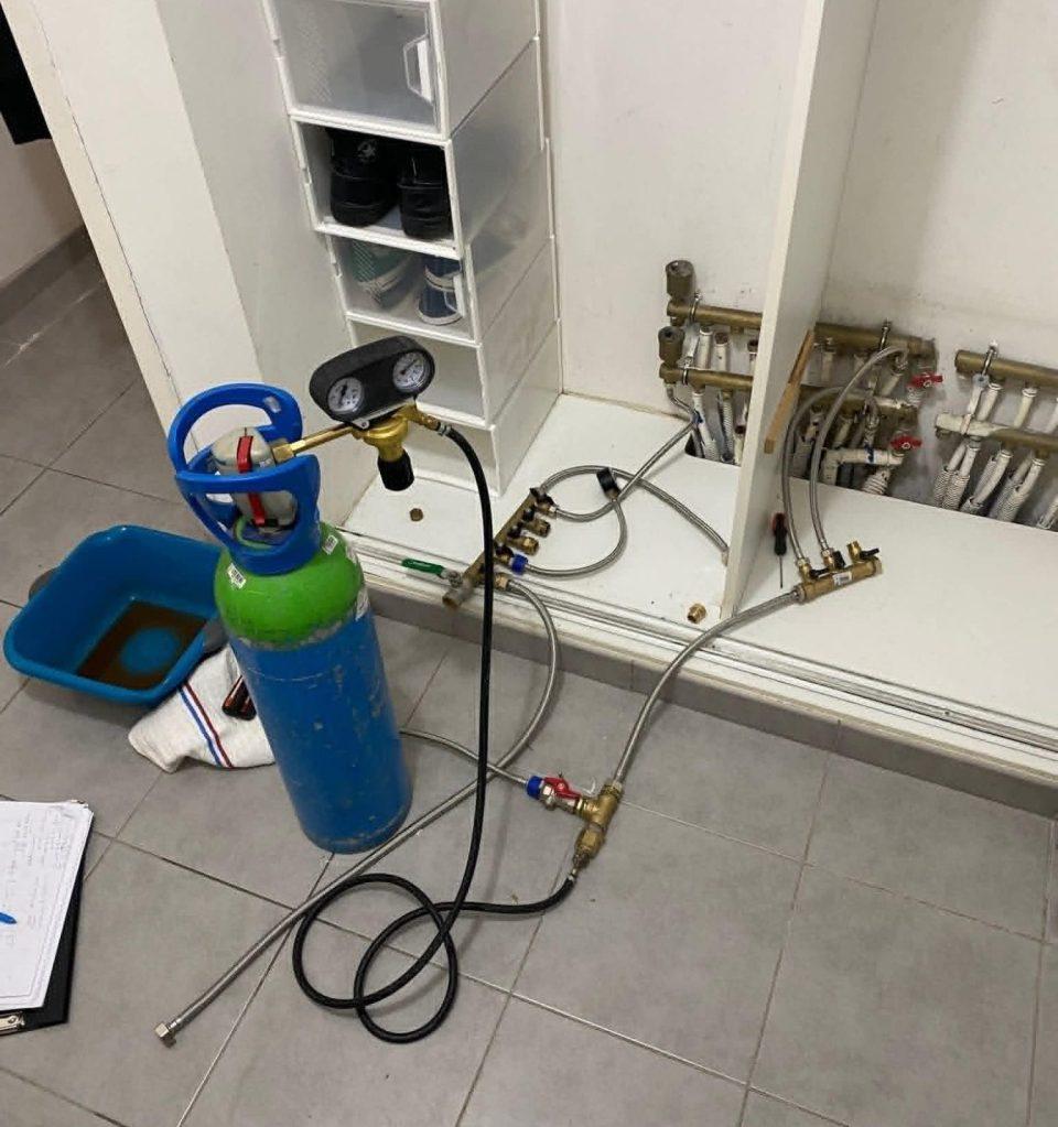 Mise en pression azote hydrogène sur nourrice plancher chauffant